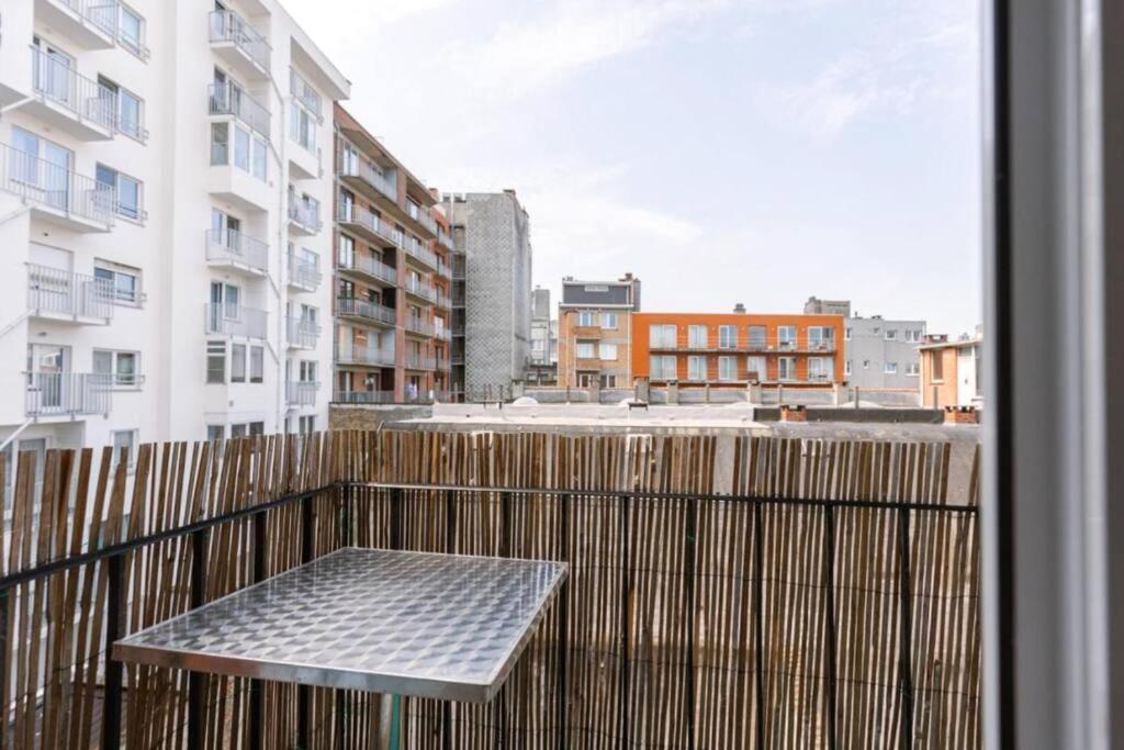Hugo By The Harbor, Light-Filled And Centrally Located Apartment - Free Parking Oostende Eksteriør billede