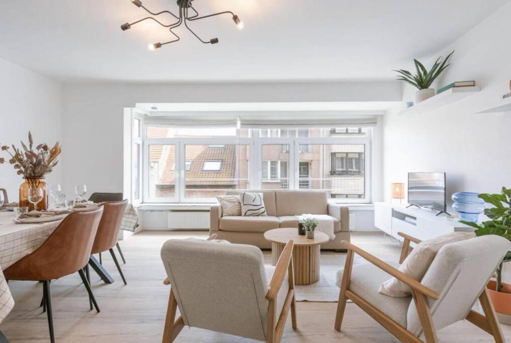 Hugo By The Harbor, Light-Filled And Centrally Located Apartment - Free Parking Oostende Eksteriør billede