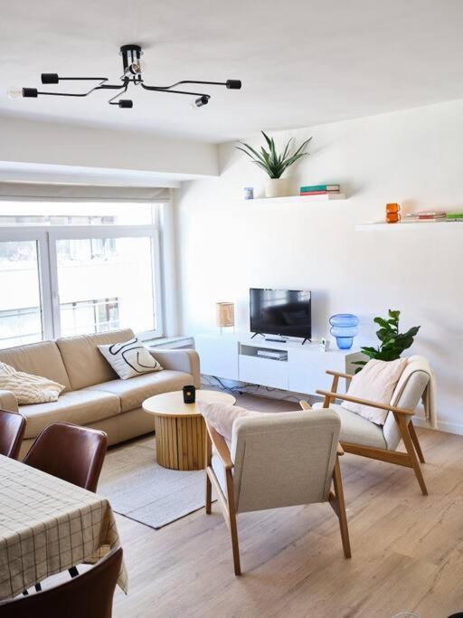 Hugo By The Harbor, Light-Filled And Centrally Located Apartment - Free Parking Oostende Eksteriør billede